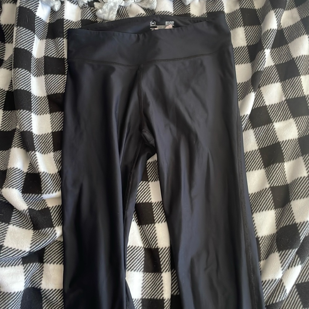 Black under armor leggings